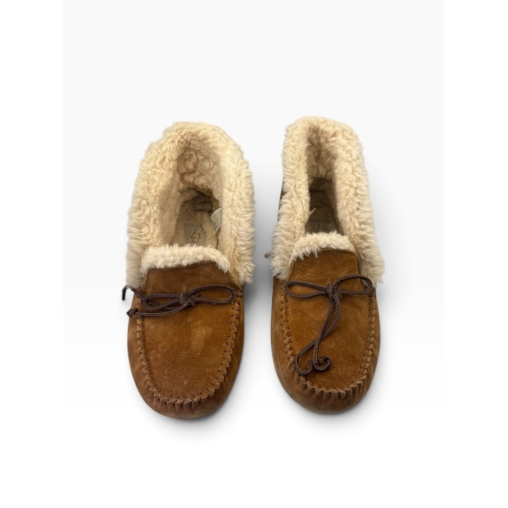 UGG Women's Alena Moccasin Slippers‎ Suede Shearling Lined Cozy Winter Fall Sz 9
